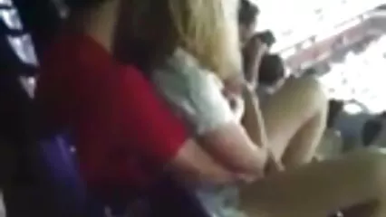 کاکسکر مس کیلا ناپی گئی رفتار سے لڑکے کے ڈک کو چوس رہی ہے۔ فیلم و کلیپ سکسی ایرانی