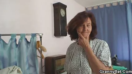 بے دفاع کلیپ سکسی گی ایرانی لڑکی کو چودتی ہے.