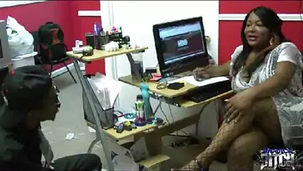 ایک دانلود کلیپ سکسی ایرانی سفید چھاتی میں سیاہ بولٹ۔