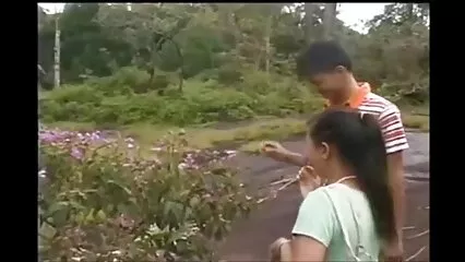 بے گھر افراد کے ساتھ