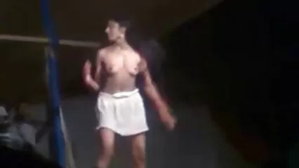 این ڈی فوٹو اسٹوڈیو میں فلمایا گیا فحش دانلود کلیپ سکس جدید ایرانی ویڈیو۔